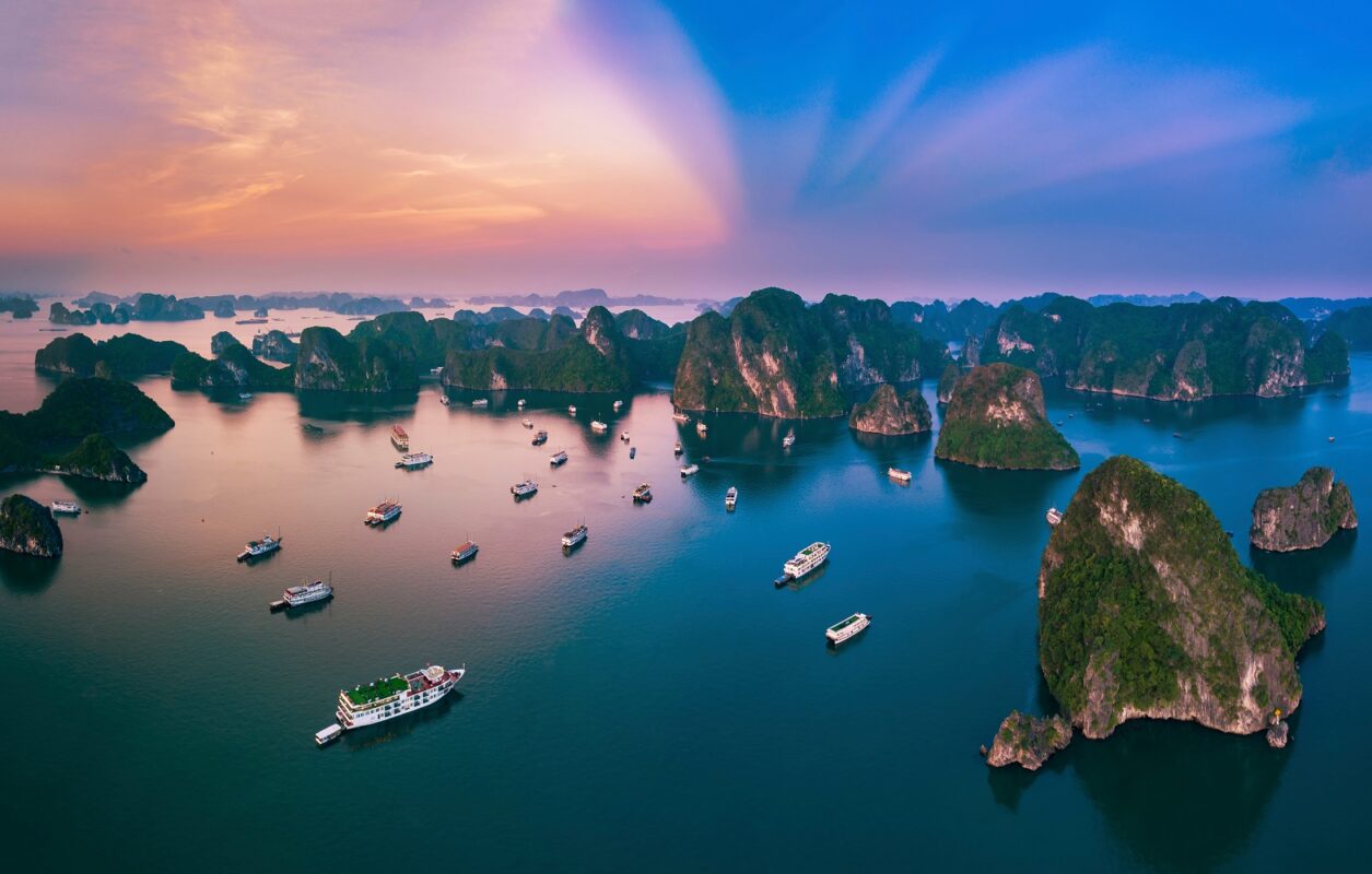 Du Thuyền Hạ Long