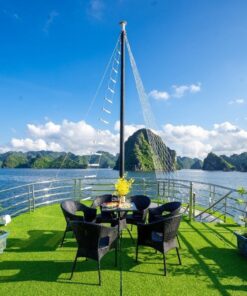 Du thuyền Wego Hạ Long - sundeck