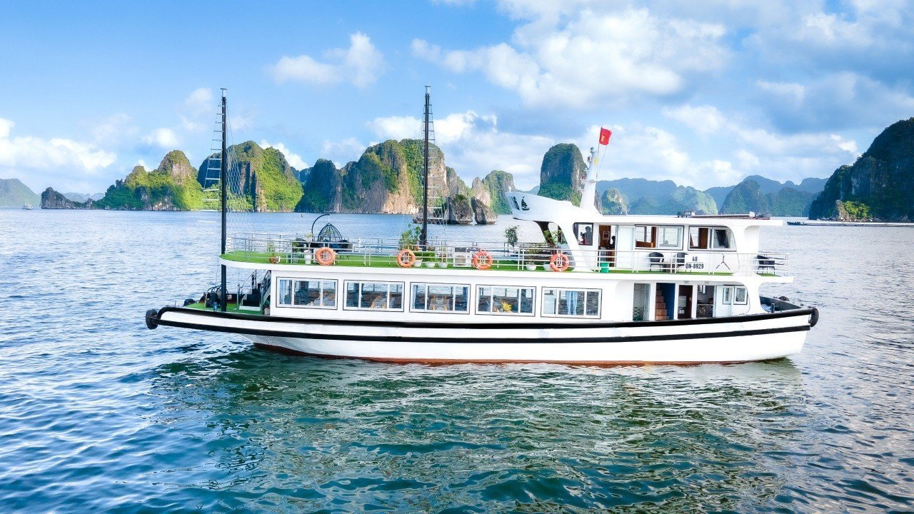 Du thuyền Wego Halong 3 Du thuyền Wego Hạ Long